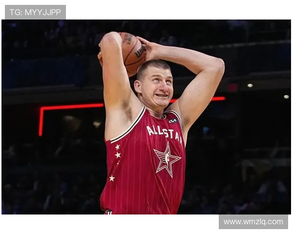 约基奇场均三双逼近威少纪录